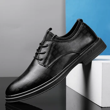 Artı boyutu deri ayakkabı erkek resmi iş düğün damat ayakkabı su geçirmez erkek İngiliz spor rahat ayak geniş erkek ayakkabıları