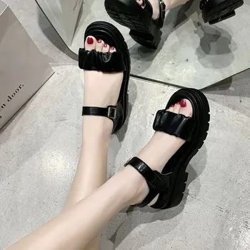 Bayanlar platform sandaletler Bir Kelime Ayak Bileği Toka Yaz Bayanlar Kaymaz Rahat burnu açık ayakkabı 2022 Yeni Bayanlar Moda Sandalet
