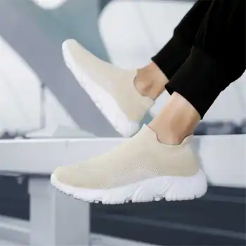 boyutu 39 numarası 38 erkek loafer'lar Yürüyüş siyah pembe sneakers spor ayakkabılar adam Kız kar botları sağlık satmak koşucu tenis YDX1