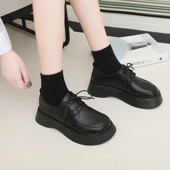 İngiliz Tarzı Kadın deri ayakkabı 2023 Yeni Siyah Patent Mary Janes Artı Boyutu Lace Up Platformu kadın Pompaları Kızların Üniforma Ayakkabı