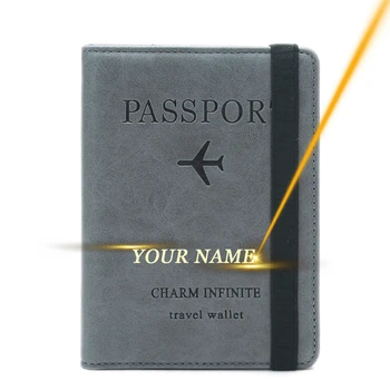 Kadınlar ve erkekler için kazınmış isim seyahat cüzdanı ile kişiselleştirilmiş pasaport kapağı