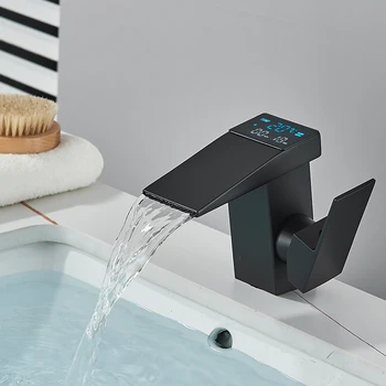 LCD Banyo Havzası Musluk dijital ekran Havzası lavabo musluğu Şelale Güverte Banyo Havzası Sıcak Soğuk Su musluk bataryası Havza Musluk