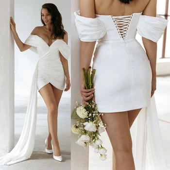 Mini Uzunluk Kapalı Omuz Saten gelinlikler Artı Boyutu Çapraz Çapraz Lace Up Diz Üstü Kılıf Dantelli Kanatları Tren düğün elbisesi