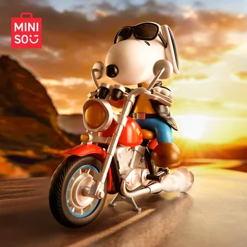 MINISO Kör Kutu Snoopy ve Motosiklet Serisi Modeli Animasyon Periferik çocuk Oyuncakları Doğum Günü Hediyesi Trendy Süsler Klasik